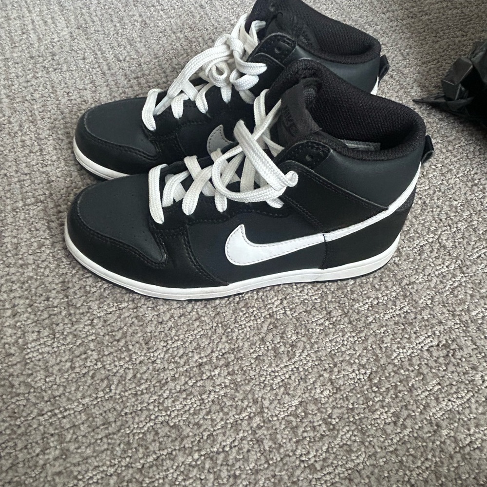 Boys- Nikes. Size 2. Only worn twice. Almost new condition.